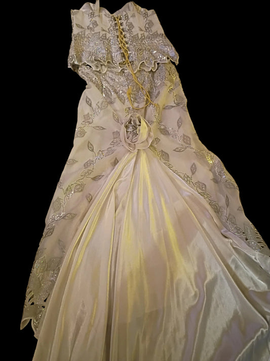 Pre-Owned Handmade Lace Two-Piece Mother of the Bride Outfit – Size 14