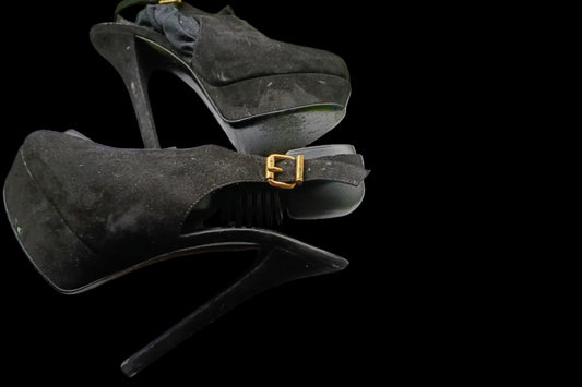 Fendi Colibri Shoes – Authentic Pre-Owned – Size EU 40 / US 9