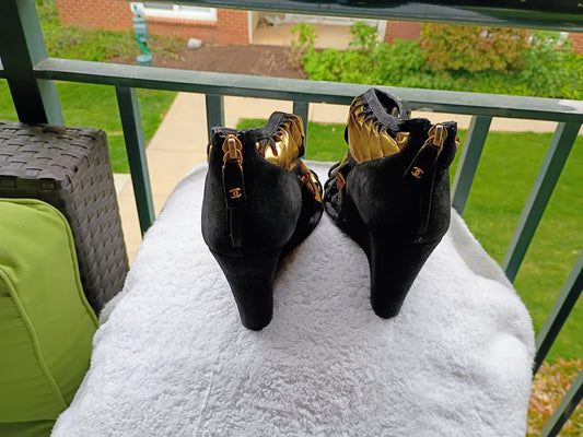 Chanel Suede Shoes – Black with Gold Lining – Size 40 / US 9